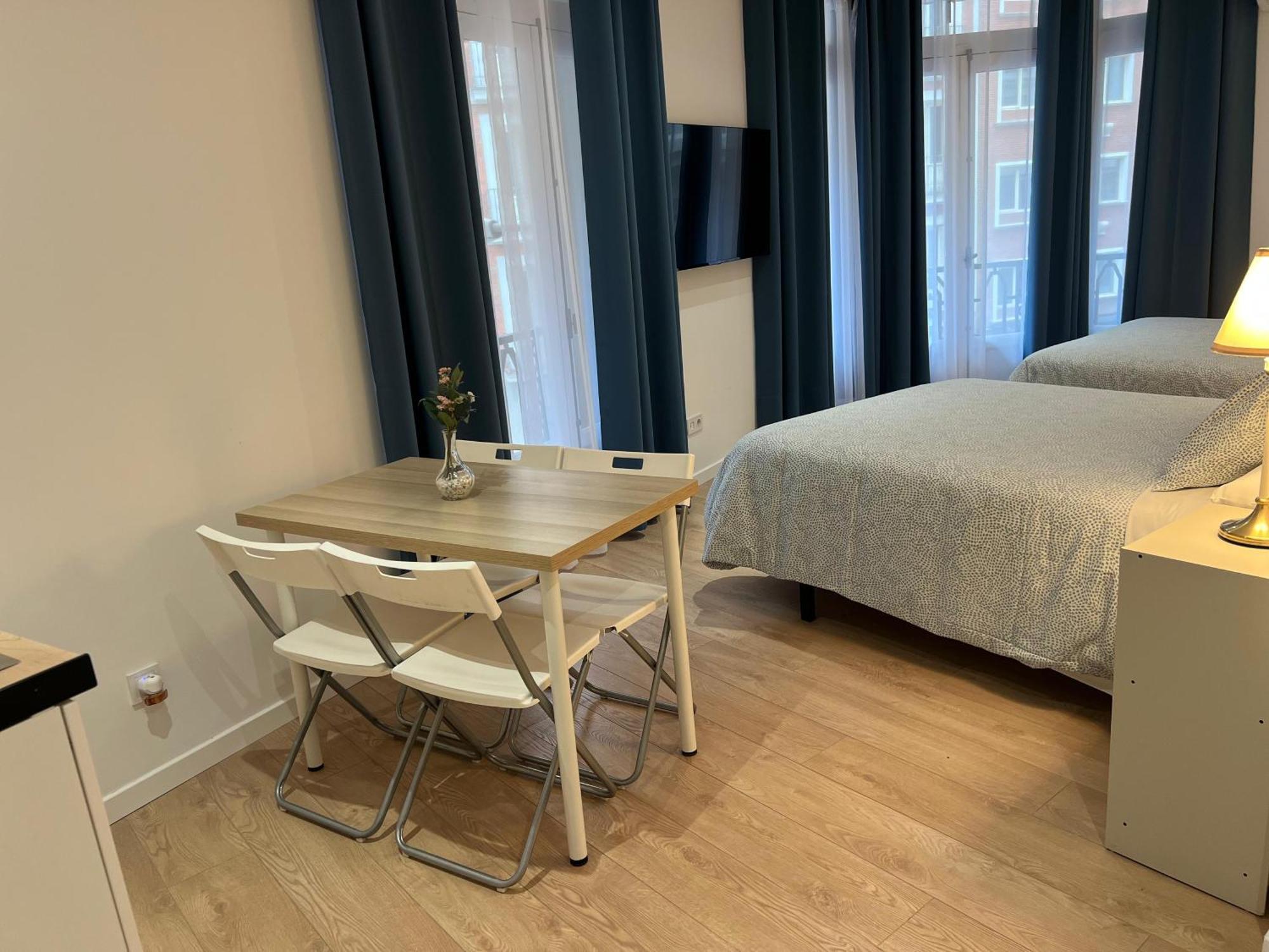 Room Plaza Espana Madrid Kültér fotó